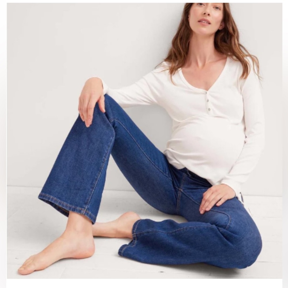Hatch the flare leg maternity jean size 26